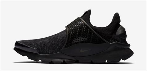 nike sock dart triple black fake